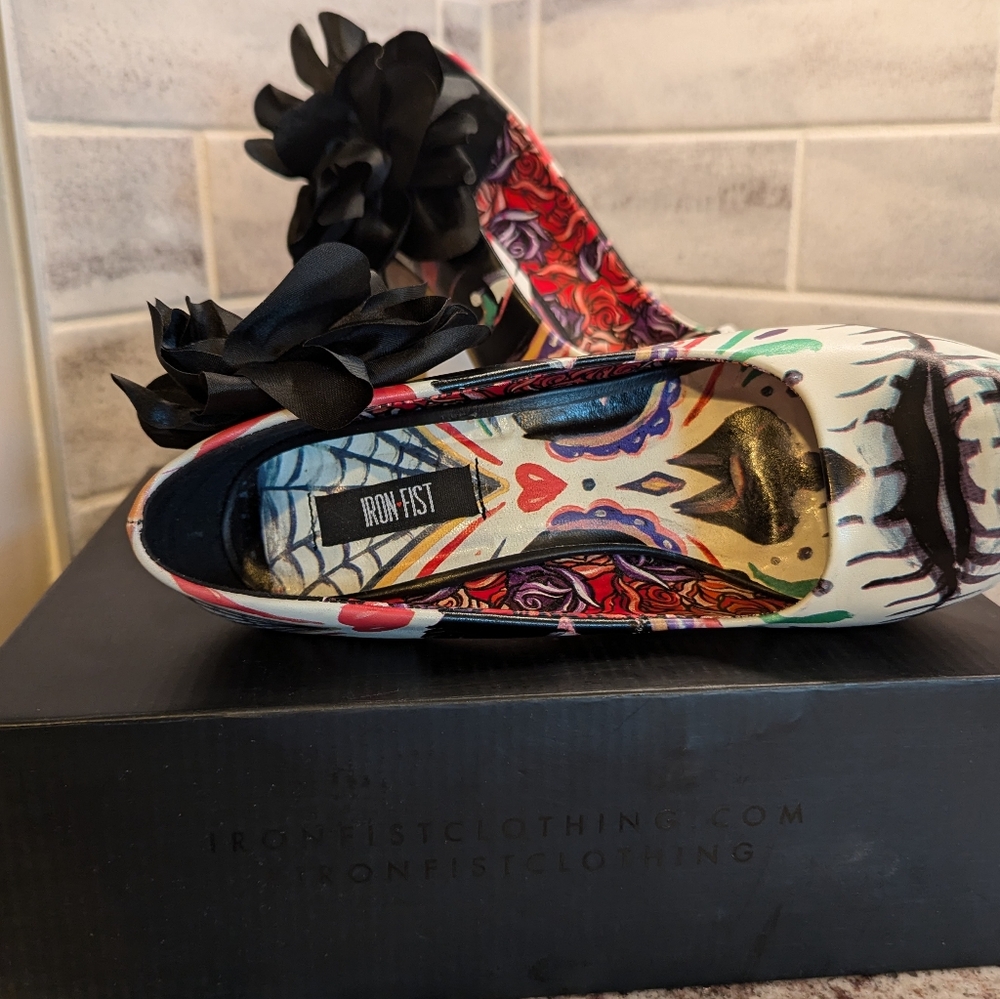 Iron Fist Widow platform pumps, size 9 - Picture 7 of 11